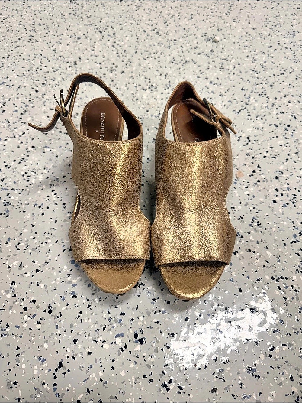 Donald J Pliner Wedge Sandals Gold US 8